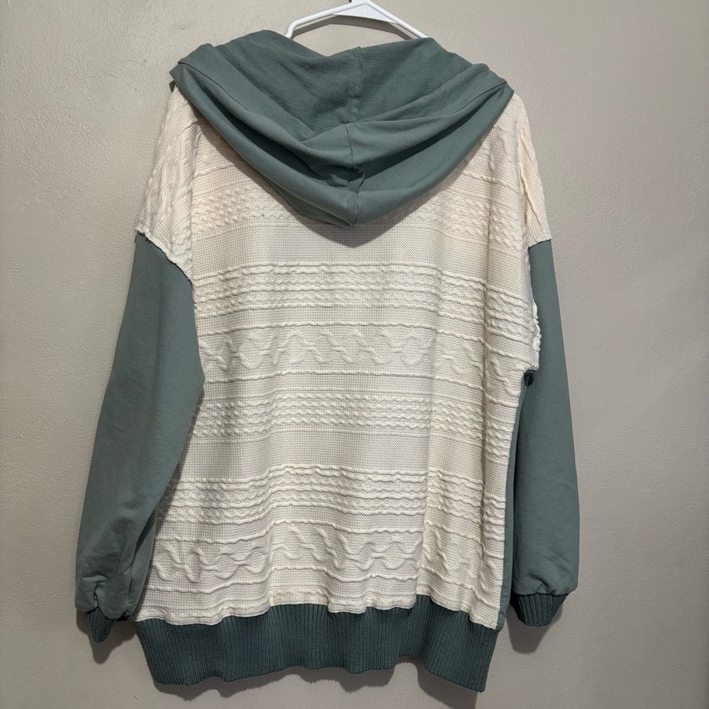 Listicle Pullover Hooded Long Sleeve Shirt Size Medium - Picture 9 of 10